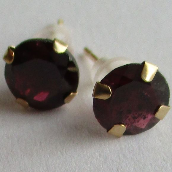 14 K Gold Garnet Stud Earrings - Picture 6 of 6